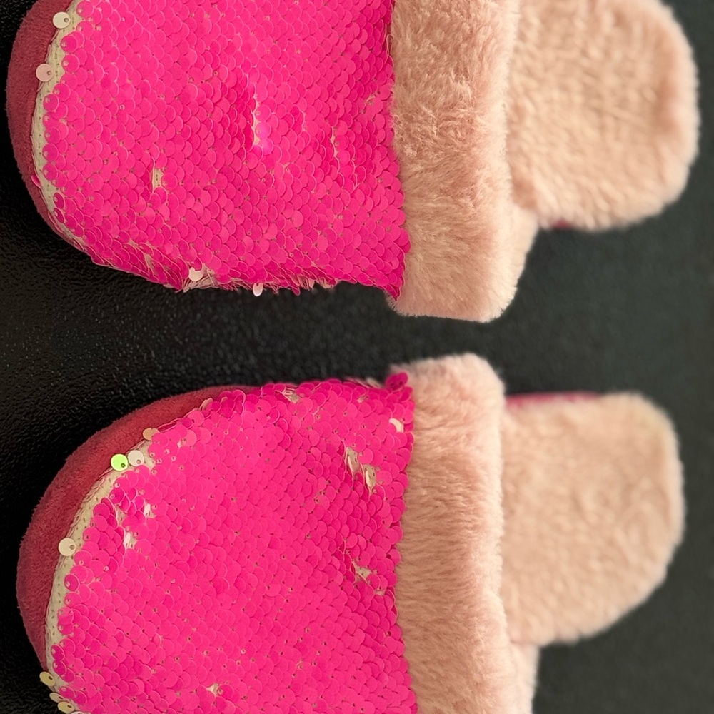 Target Brand, Pink Cozy Slippers with Fuzzy Trim, Sequin Flip, Sz L(4-5), Kid’s